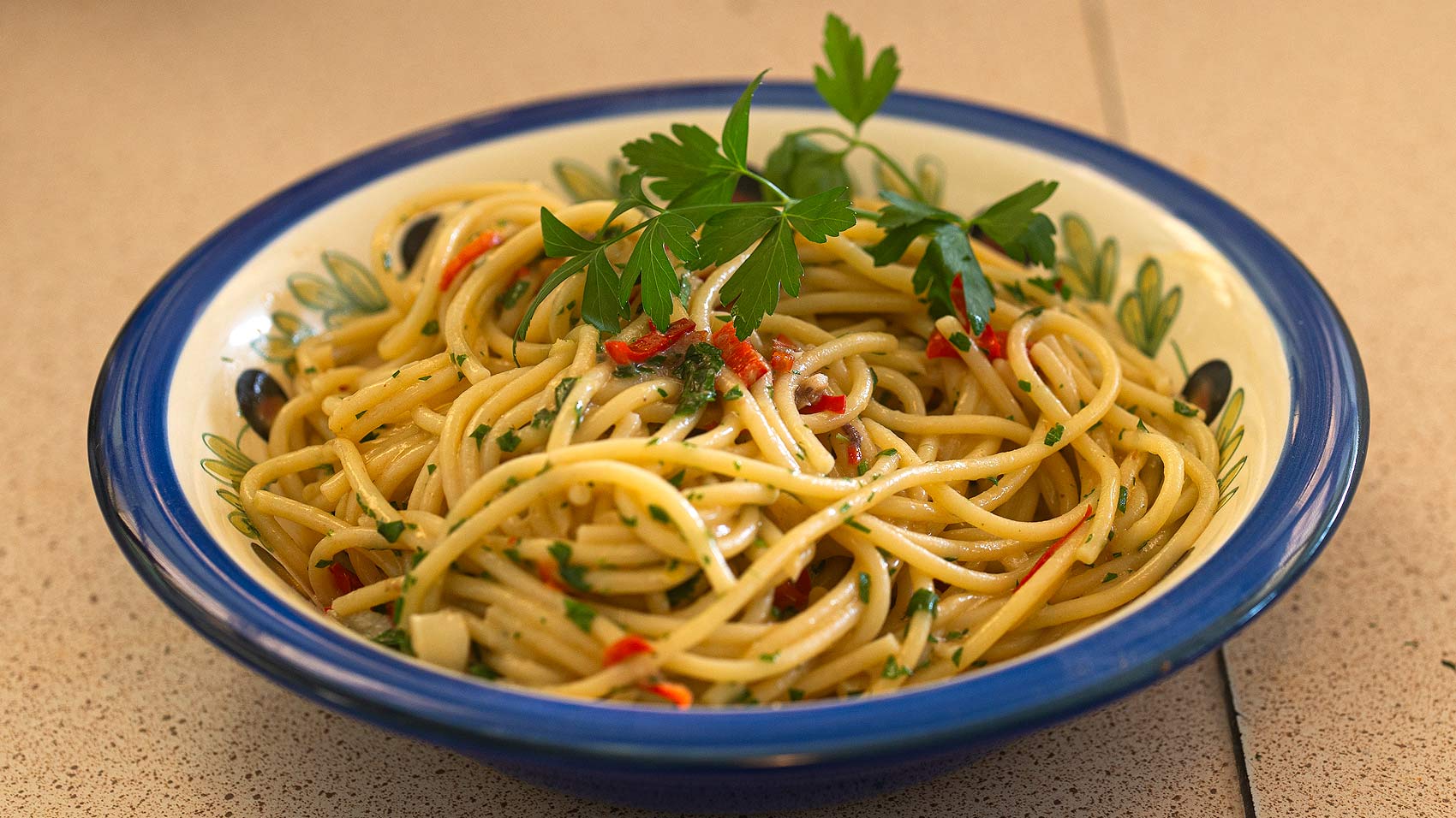 Anchovy Butter Spaghetti with Garlic, Chilli & Lemon